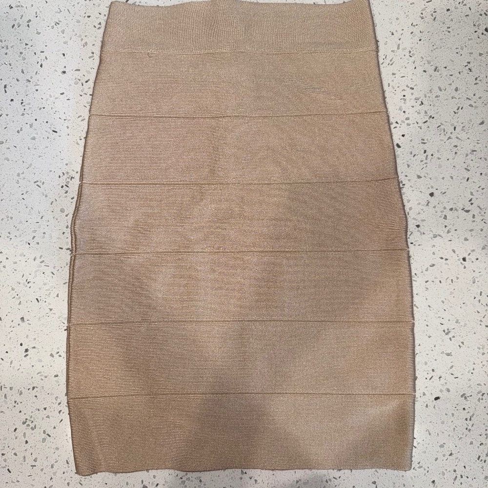 Bebe bodycon cream midi skirt